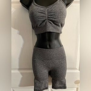 Women’s work out set bra & shorts